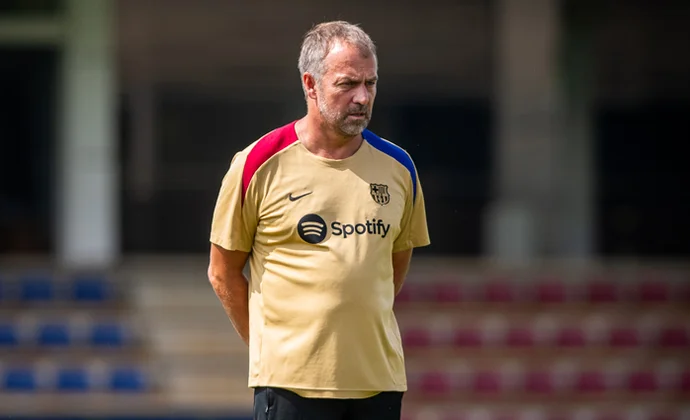 Eric García y Pedri se ejercitan con total normalidad en una sesión con seis bajas