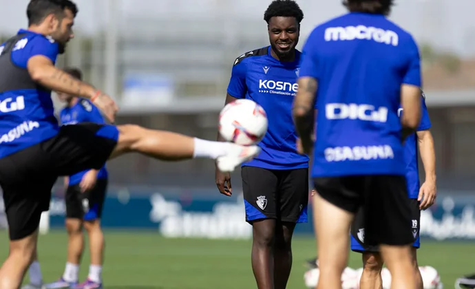 Sesión en Tajonar con la novedad de Boyomo y con tres bajas