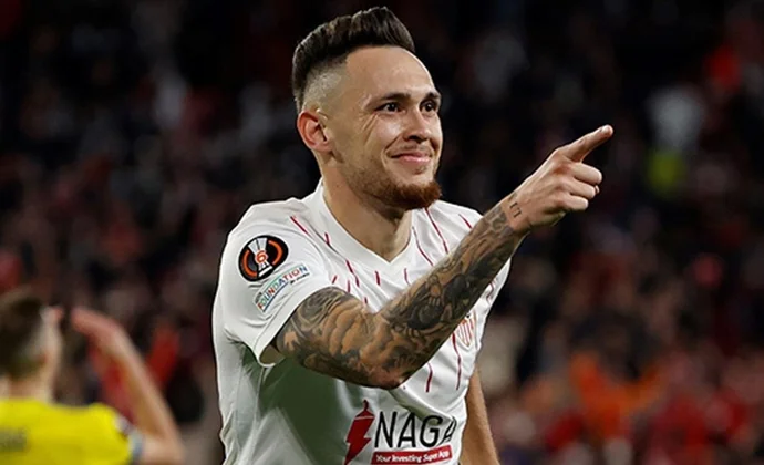 El Sevilla acepta la segunda oferta de Rayados por Ocampos