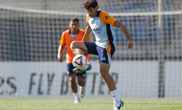 El Real Madrid completa la sesión de martes sin los seis lesionados, pero con la buena noticia de Vallejo