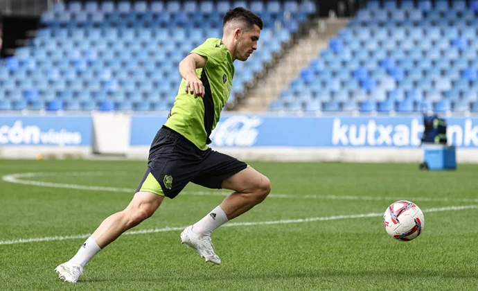 Zubeldia y Pacheco, ya recuperados, completan la sesión con el grupo