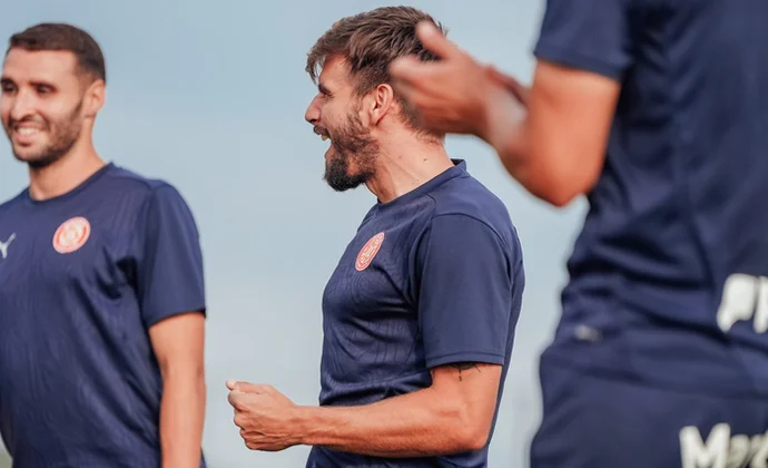 El Girona sigue ejercitándose con la baja de Yangel Herrera