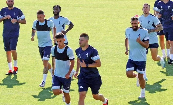 Ristic ya pisa césped. Swedberg y Domínguez siguen en la sala médica