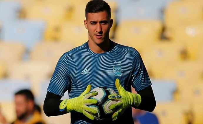 Musso deja la concentración de Argentina por un problema lumbar