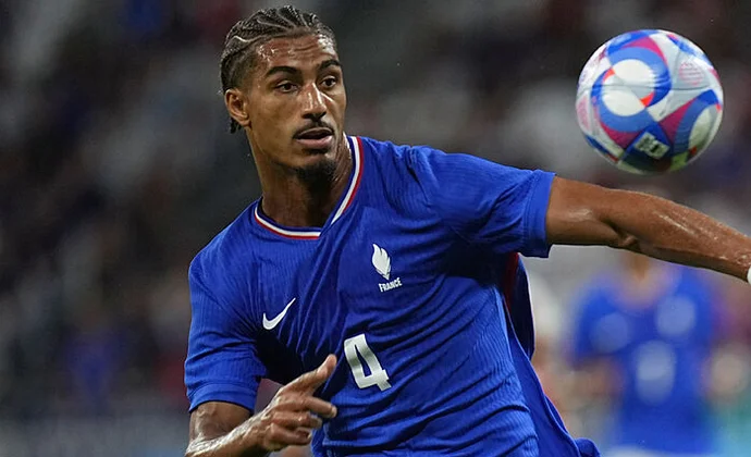 Las pruebas a Badé confirman que la lesión es leve y su tiempo de baja