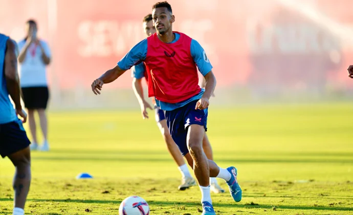 Söw ya está recuperado y completa la sesión y hay tres jugadores en la enfermería