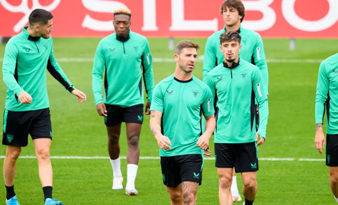 Iñaki Williams trabaja al margen tras volver de Ghana. Vivian y Nico tendrán un día de descanso