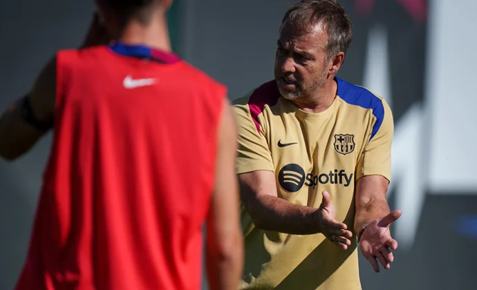 Ansu Fati repite con el grupo pero Flick no recupera nuevos efectivos