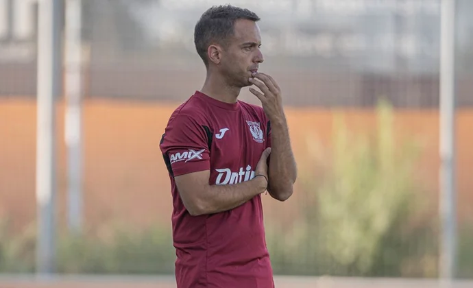 Borja Jiménez duda si sus cuatro internacionales llegarán a tiempo para preparar el partido del viernes