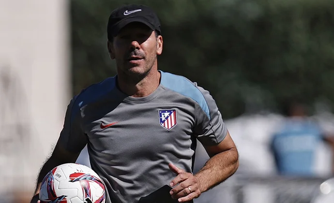 Simeone ya ensaya once sin Lenglet con la vuelta de los primeros internacionales