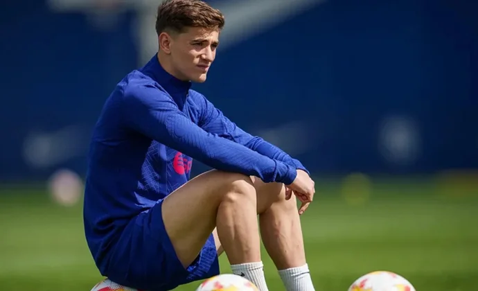 Javier Miguel dice que Gavi podría recibir el alta médica en quince días