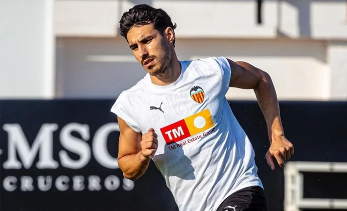 Almeida se incorpora al grupo y Baraja llama a Warren Madrigal