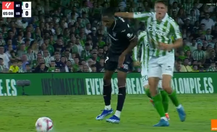 Unas molestias en el cuádriceps provocan la sustitución de Neyou