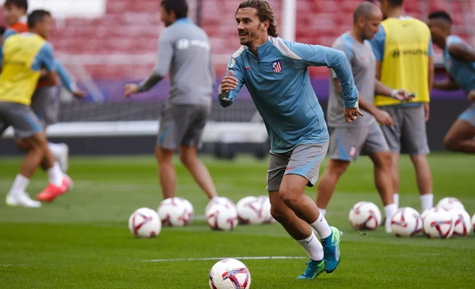 Última sesión en el Metropolitano con la vuelta de Reinildo y Julián Alvarez al grupo