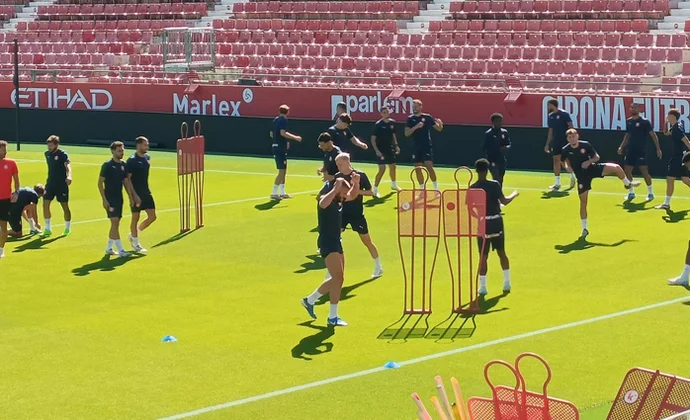 Yangel Herrera repite con el grupo y Míchel solo tiene la baja de Romeu