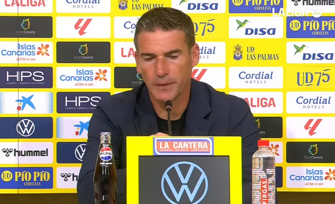 Carrión analiza la derrota y habla de Fabio González, Fabio Silva, el lateral izquierdo y los descartes