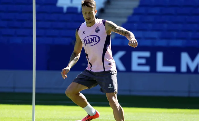 El Espanyol se ejercitó este domingo con la única baja de Calero