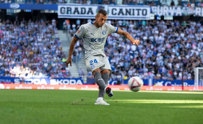 Joan Jordan no tiene cláusula del miedo y podrá jugar contra el Sevilla
