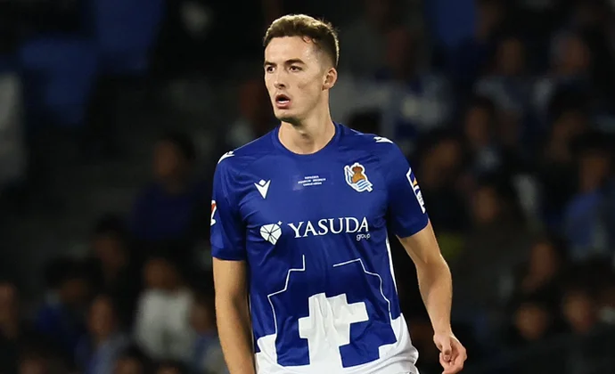 La Real Sociedad recurre la tarjeta que Jon Pacheco vio contra el Real Madrid