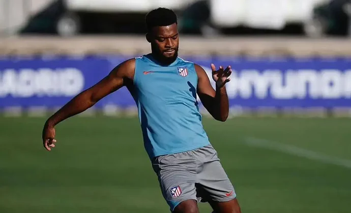 Lemar hace parte de la sesión con el grupo y Barrios sigue al margen