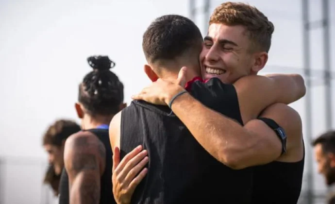 Fermín hace parte de la sesión con el grupo junto con Gavi y Frenkie de Jong