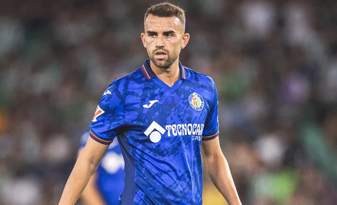 Mayoral tuvo sus primeros minutos en el Villamarín tras seis meses y medio de baja