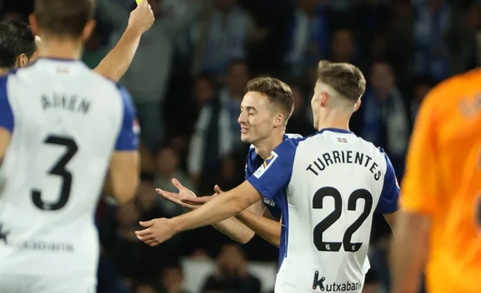 Competición desestima el recurso presentado por la Real por la amarilla a Pacheco