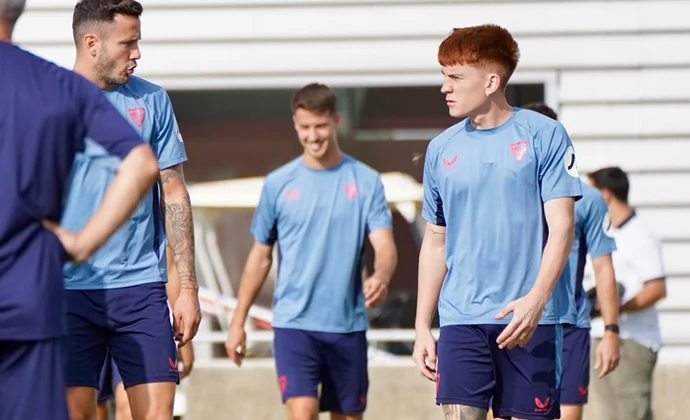 Valentín Barco completa la sesión del jueves. Montiel, Lokonga y Marcao, bajas