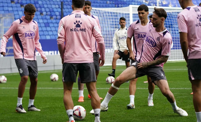 Calero completa la sesió del viernes con el grupo