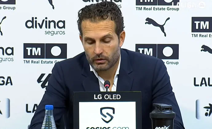 Baraja celebra el triunfo y habla de Enzo Barrenechea y Rafa Mir