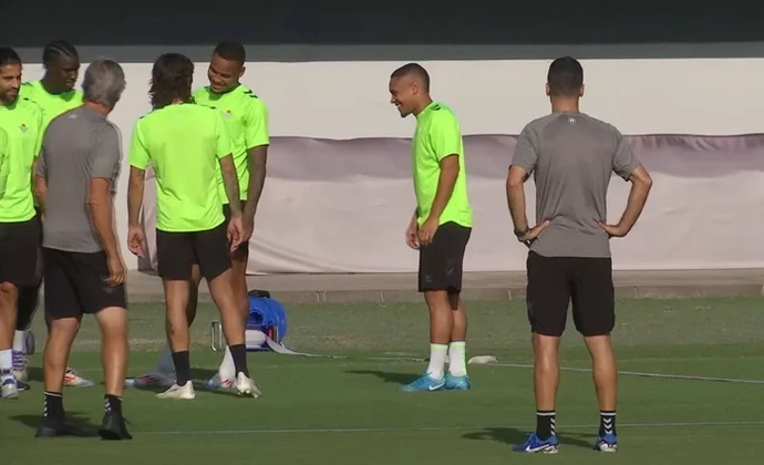 Sabaly, Cardoso y Bartra, al margen este sábado