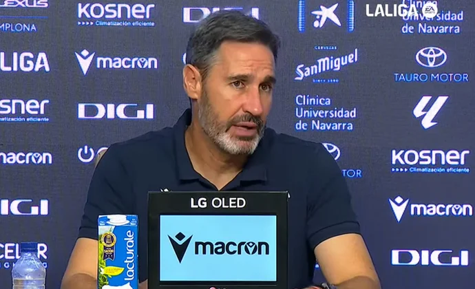 Vicente Moreno analiza el triunfo y habla de Raúl García, Budimir, Aimar Oroz y las rotaciones