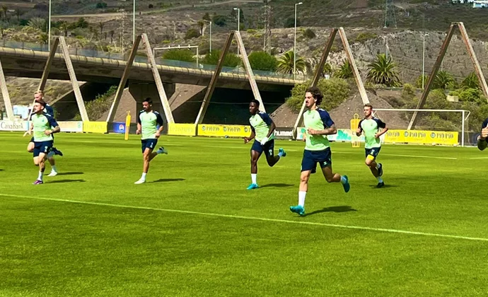 Las Palmas retoma los entrenamientos pendiente de sus cuatro lesionados