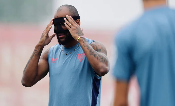 Marcao se prueba con el grupo tras la operación. Söw e Isaac, al margen