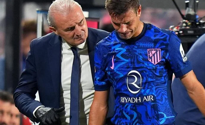 El parte médico oficial de Azpilicueta intenta esconder sin éxito la zona lesionada