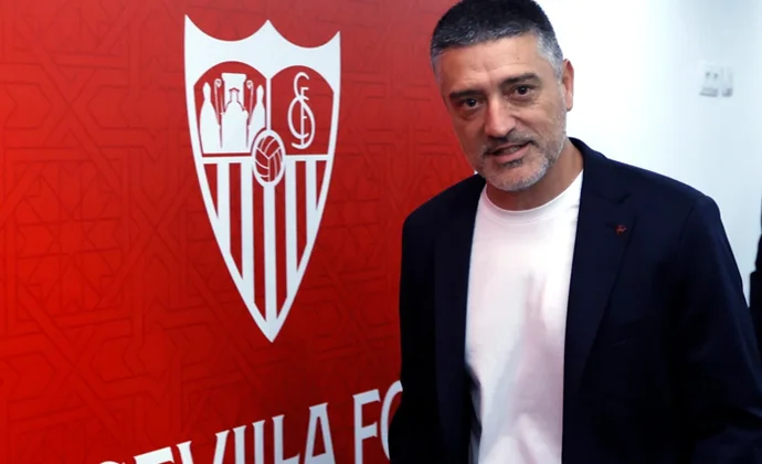 El Sevilla renueva a Pimienta hasta 2027 tras su victoria contra el Valladolid