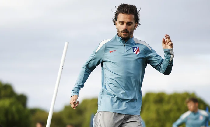 Lemar completa otra sesión. Barrios y Azpilicueta siguen al margen