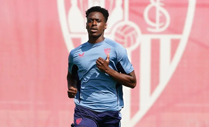 Lokonga pasa una prueba con éxito y podría incorporarse al grupo el fin de semana