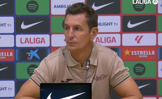 Patricio, satisfecho por el trabajo, analiza la derrota y protege a Uche de sus declaraciones