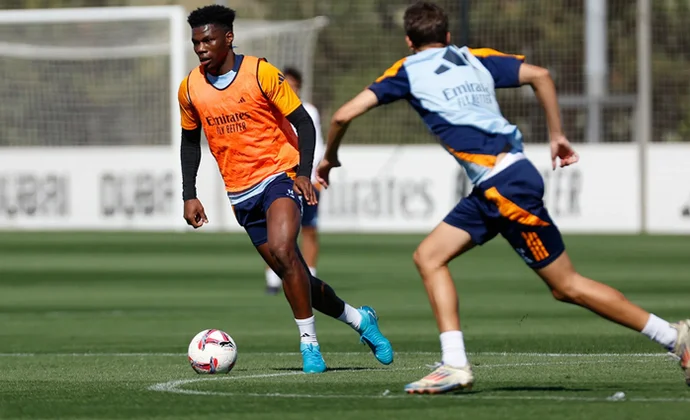 Camavinga empieza con el grupo la sesión previa al derbi