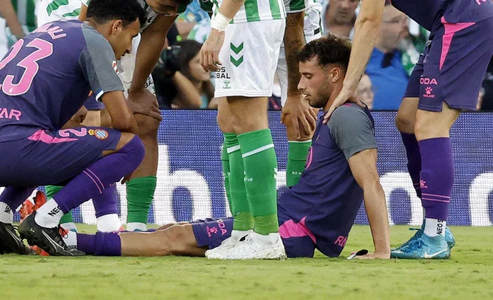 Parte médico oficial de Javi Puado sin tiempo de baja revelado