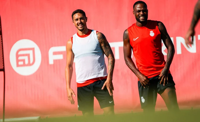 Asano, Valjent, Muriqi y Van der Heyden, bajas en el entrenamiento del miércoles