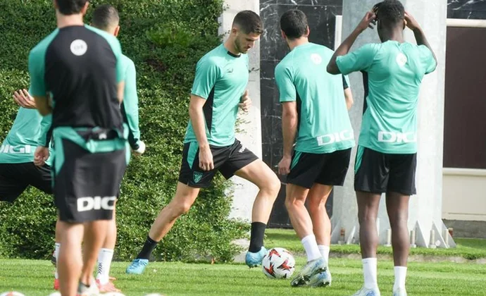 Prados vuelve al grupo. Sancet y Ander Herrera reciben el alta médica