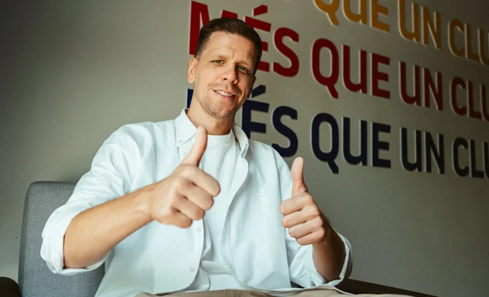 Szczesny se ejercita en el gimnasio en el segundo día libre para el equipo