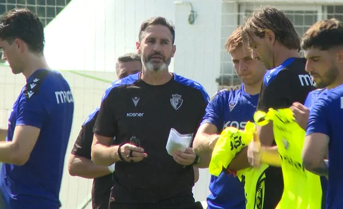 Moncayola entrena con el grupo en la sesión del viernes