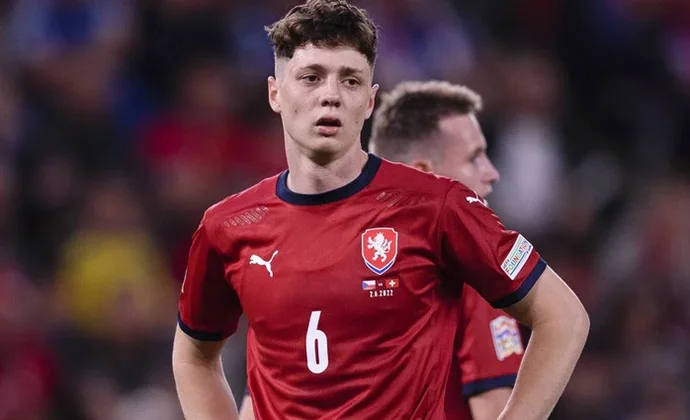 Cinco jugadores del Girona se marchan con sus respectivas selecciones