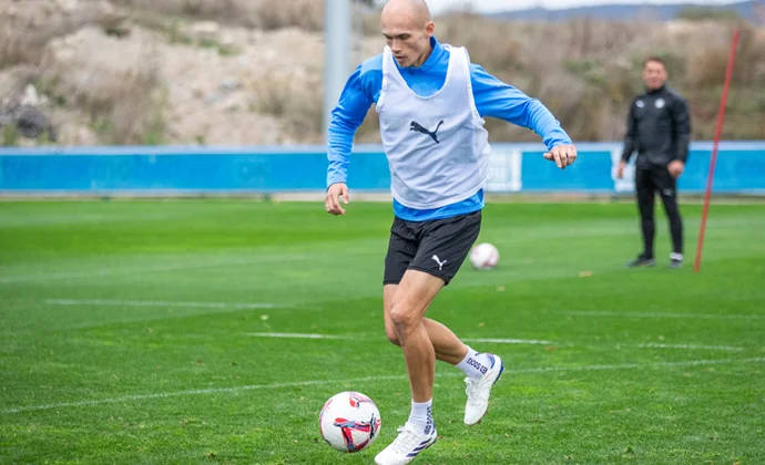 Guridi vuelve al grupo y Luis García sigue pendiente de Sedlar