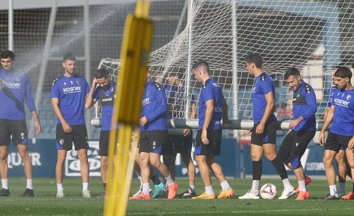 Iker Muñoz hace parte de la sesión con el grupo