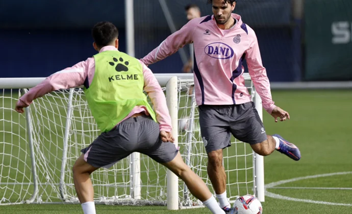 Cabrera repite con el grupo y apunta a la titularidad