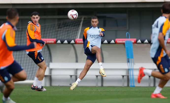 Militao, Mbappé, Courtois y Lunin con el grupo. Vinicius al margen a buen ritmo y Bellingham regresa